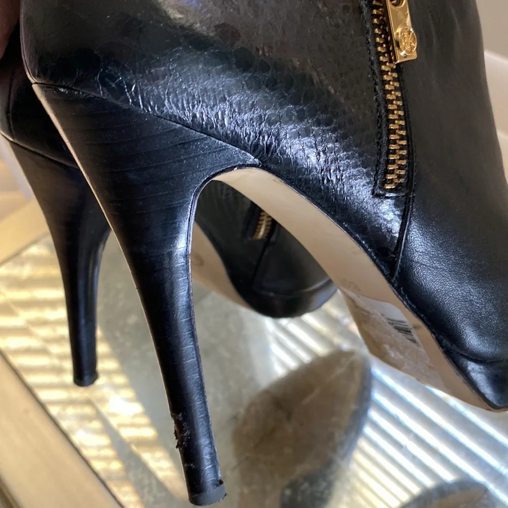 MICHAEL KORS BLACK BOOTIES SIZE 8.5 - Picture 10 of 12